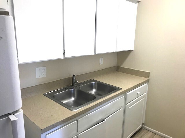 Building Photo - 5145 SE 31st St