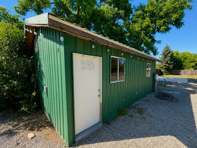 Building Photo - 3682 Bay Ave