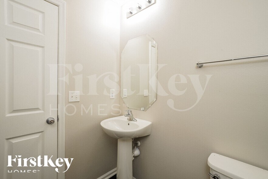 Building Photo - 1414 Lantern Light Trail