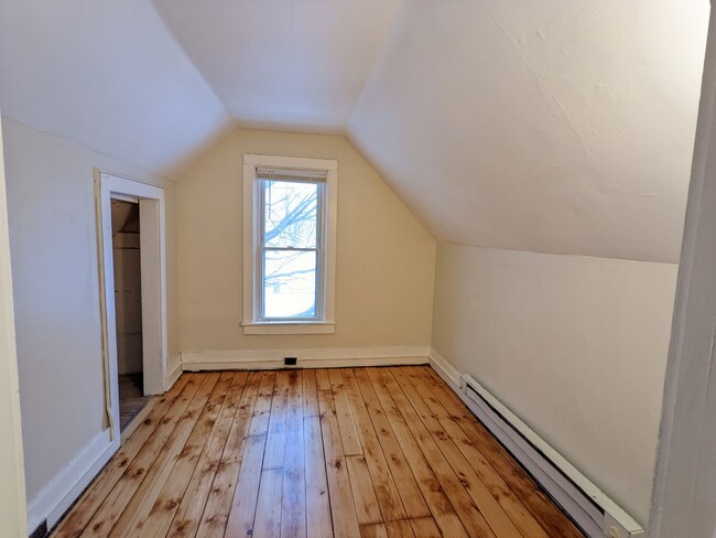 Building Photo - 720 Hill Ave