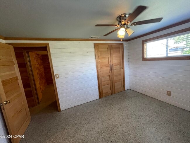 Building Photo - 305 Tarpon St