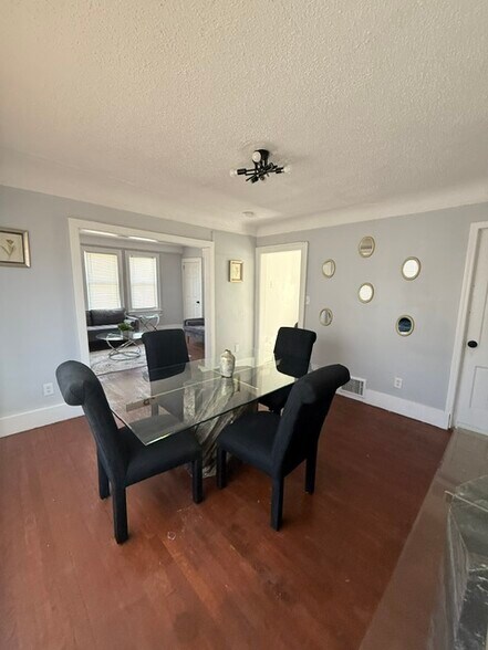 Dining Room - 11327 Littlefield St
