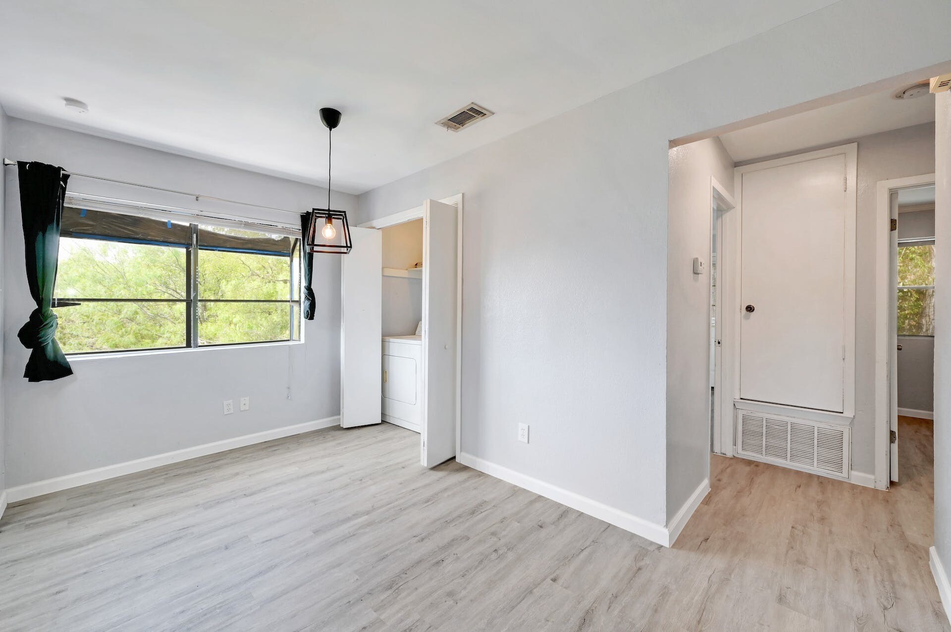 Building Photo - 801 Bracewood Cir