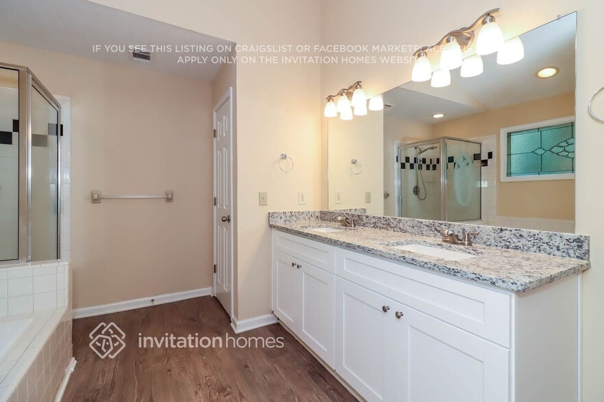 Building Photo - 1402 Long Shadow Ct
