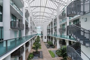 Building Photo - 6000 Collins Ave