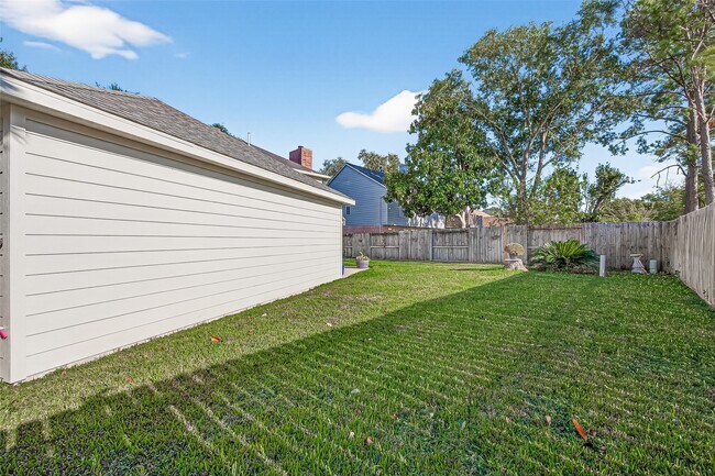 Building Photo - 14015 Wheatbridge Dr