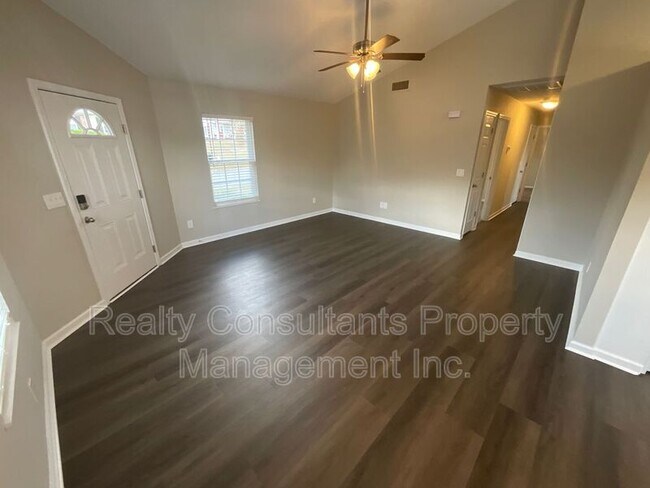 Building Photo - 2470 Shadow Valley Rd