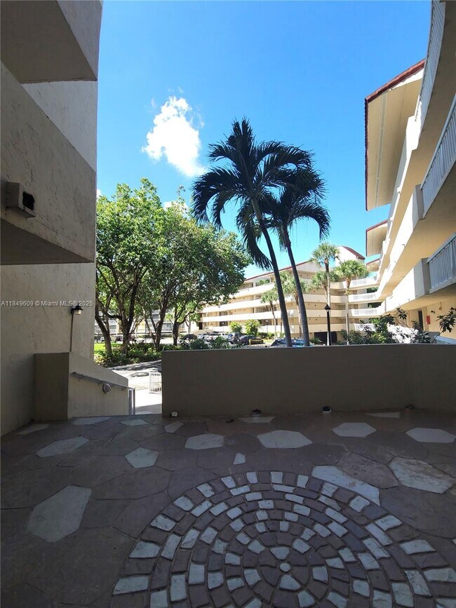 Building Photo - 7051 Environ Blvd