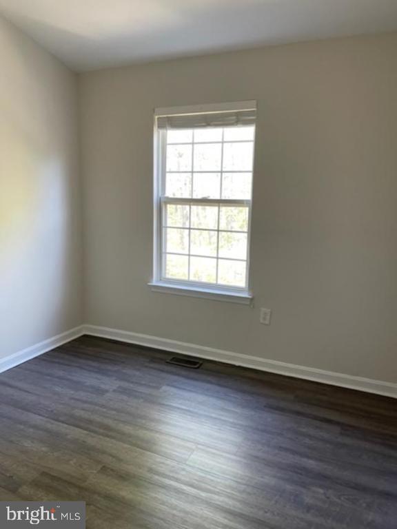 Building Photo - 216 Pinecove Ave