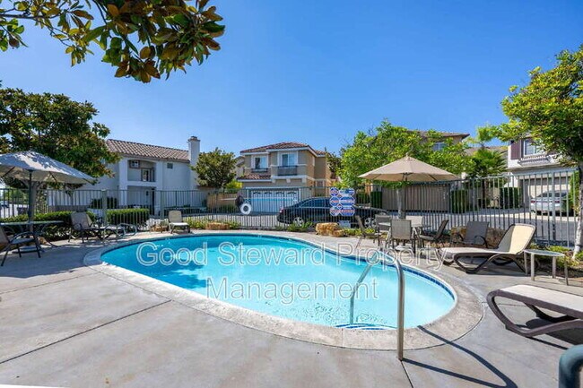 Building Photo - 1760 Taylor Ln