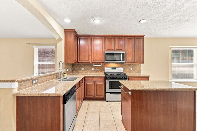 Building Photo - 5923 Deleon Trail Dr