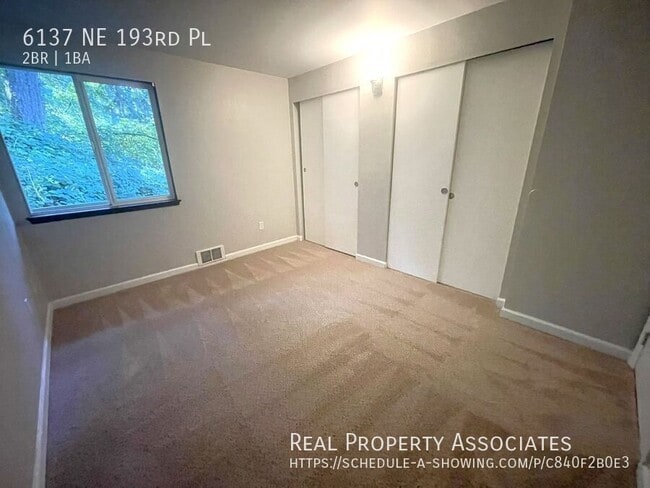 Building Photo - 6137 NE 193rd Pl