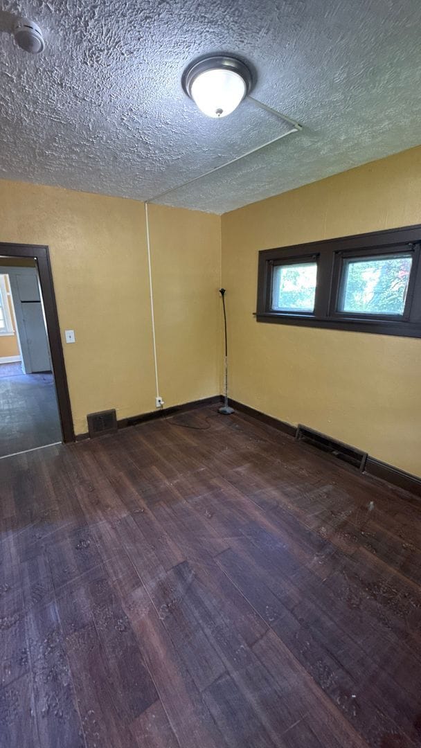 Building Photo - Single Family Home