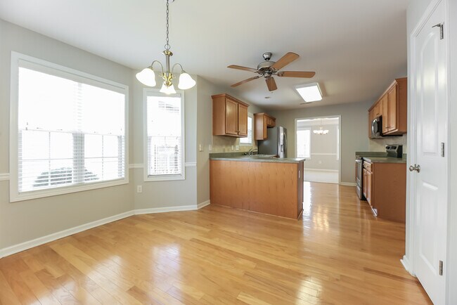 Building Photo - 23 Kirkshire Ln