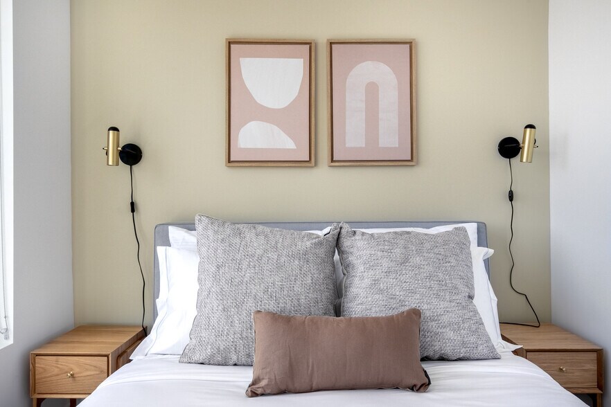 Building Photo - 861 Broadway-SI FL1-ID1404A