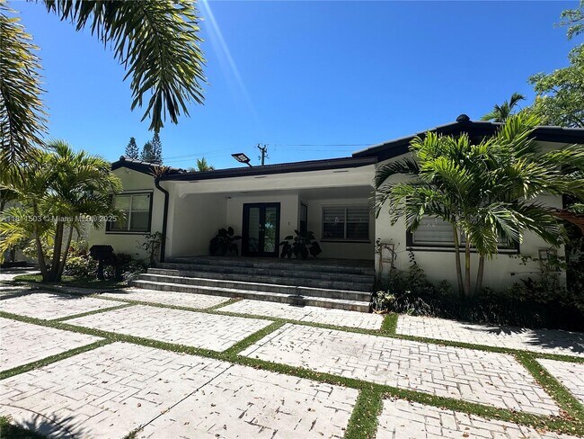 Building Photo - 6080 SW 16th St