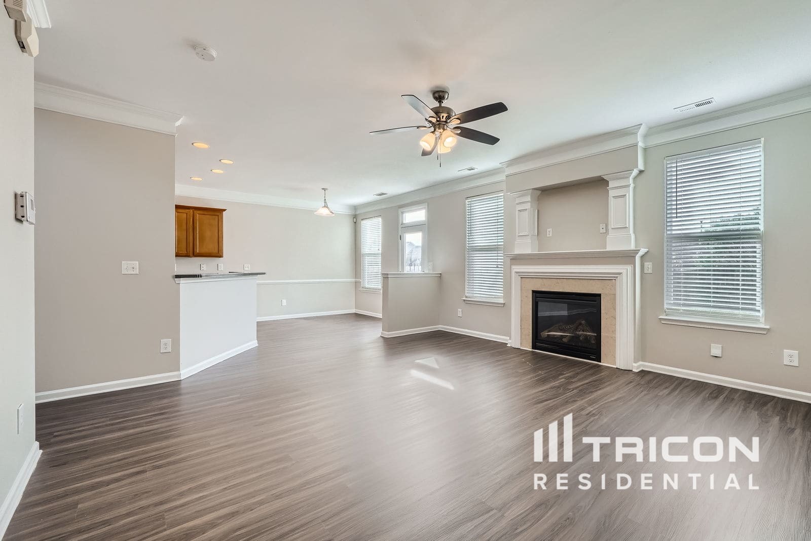 Building Photo - 12733 Oakton Hunt Dr