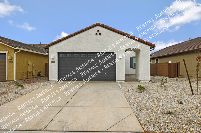 Building Photo - 5938 N 90th Dr
