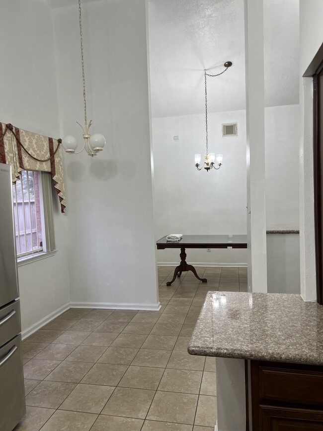 Building Photo - 2931 Sunwood Dr