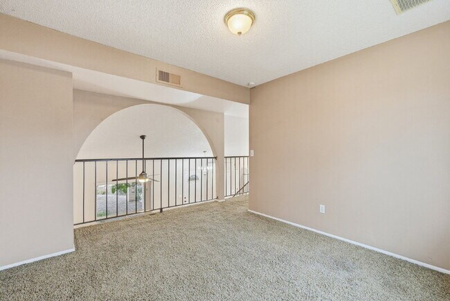 Building Photo - 1805 W Curry Dr