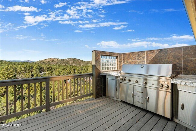 Building Photo - 1280 Majestic Vw Dr