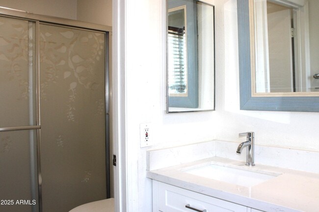 Building Photo - 4046 E Hidalgo Ave