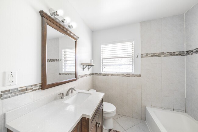 Building Photo - 7015 Kopman Dr
