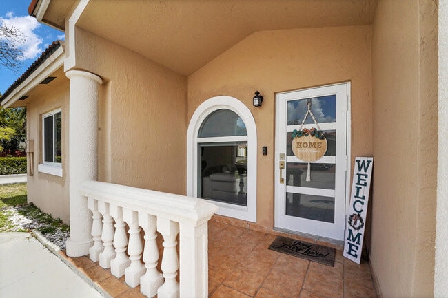 Building Photo - 17255 NW 72nd Ct