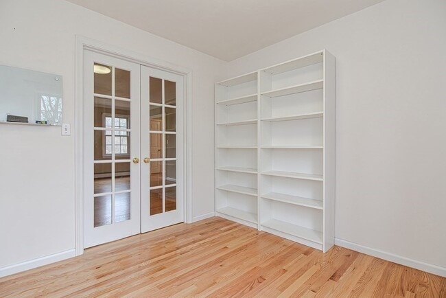 Building Photo - 173 East St