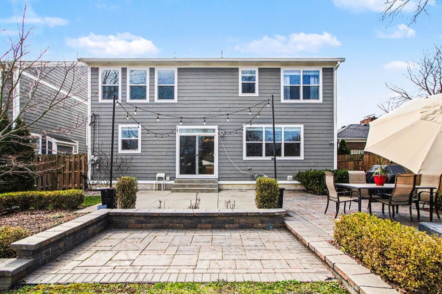 Building Photo - 3906 Hillside Dr