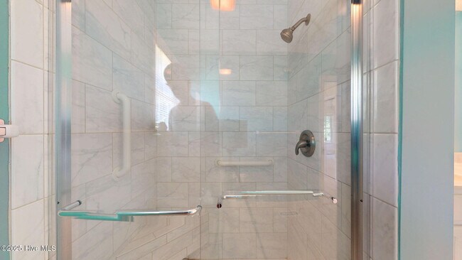 Building Photo - 2039 Royal Pines Dr