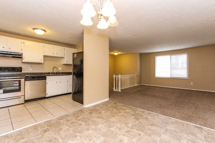 Building Photo - 9423 Big Ben Cir