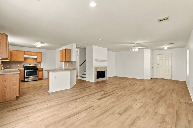 Building Photo - 2703 Skyview Glen Ct