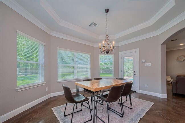 Building Photo - 503 Weisinger Dr