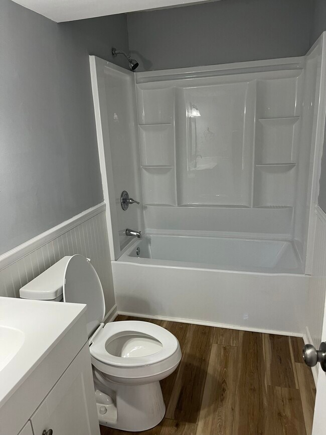 Building Photo - 7613 Mine Valley Rd