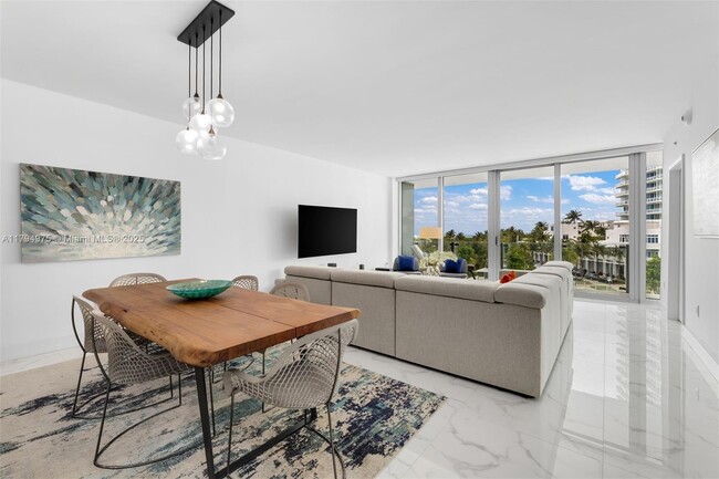 Building Photo - 1 Collins Ave