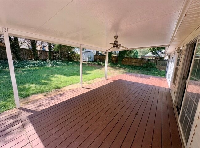 Building Photo - 1101 Ravenswood Dr