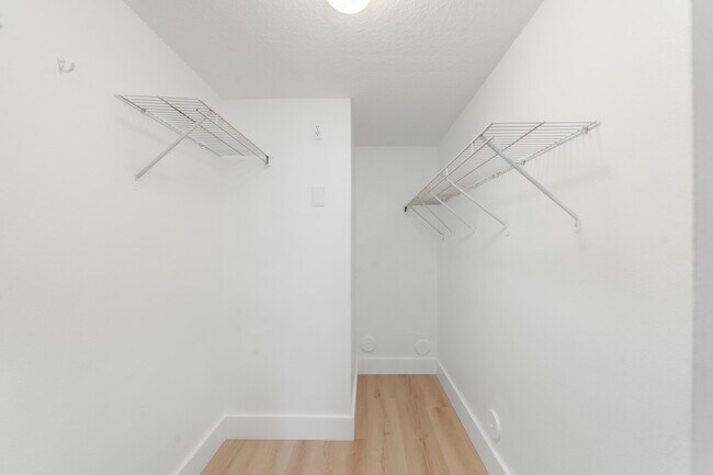 Building Photo - 3750 N Jog Rd