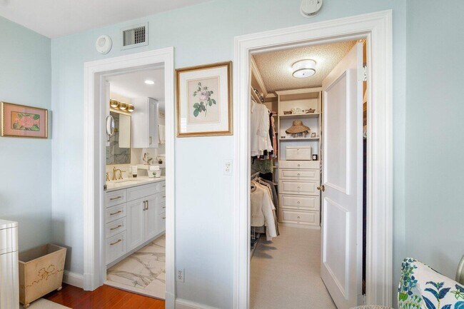 Building Photo - 1701 S Flagler Dr