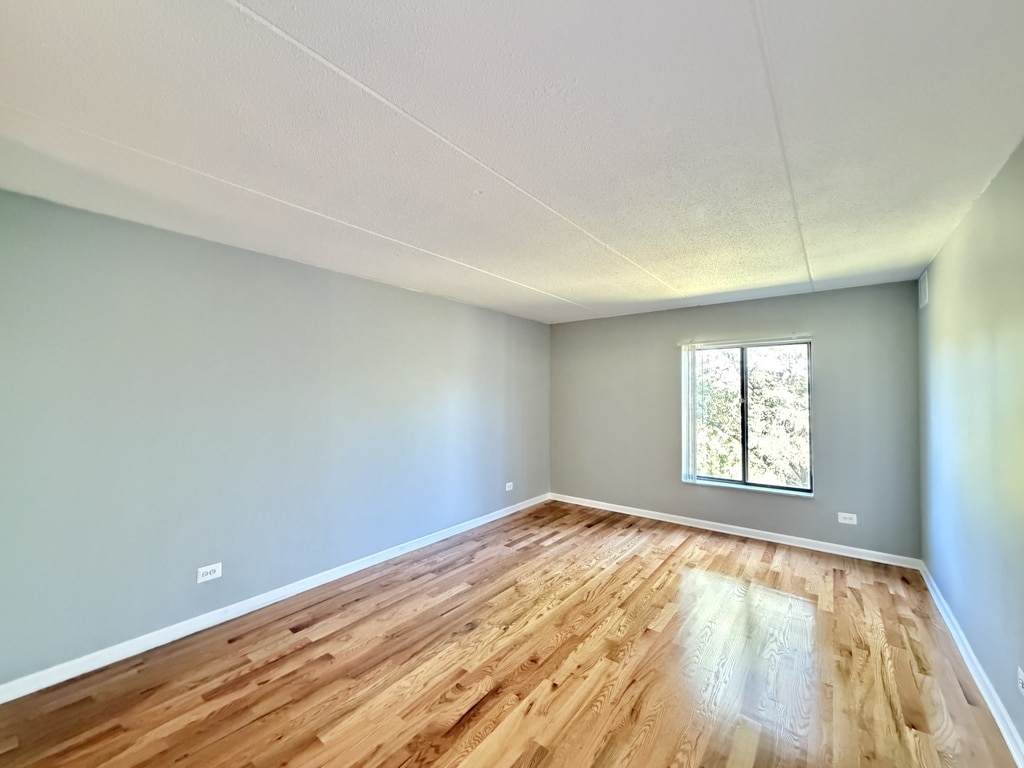 Building Photo - 525 N Quentin Rd