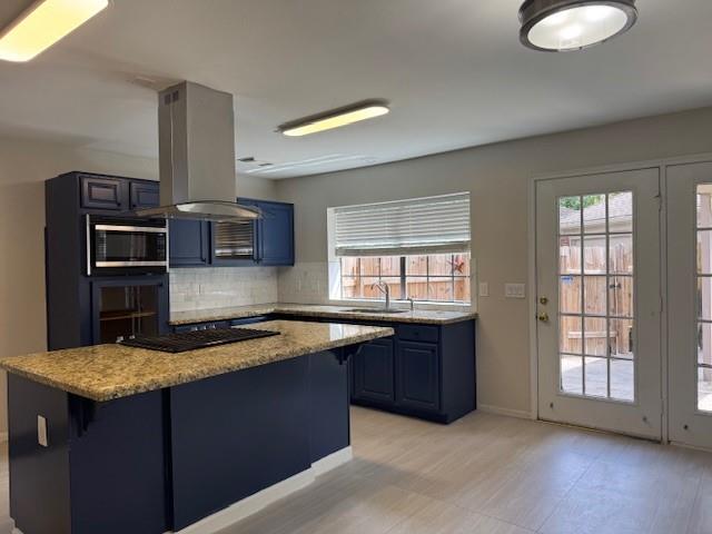 Building Photo - 16903 River Willow Dr
