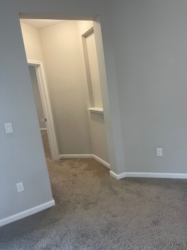 Building Photo - 4657 Greenbrook Ct