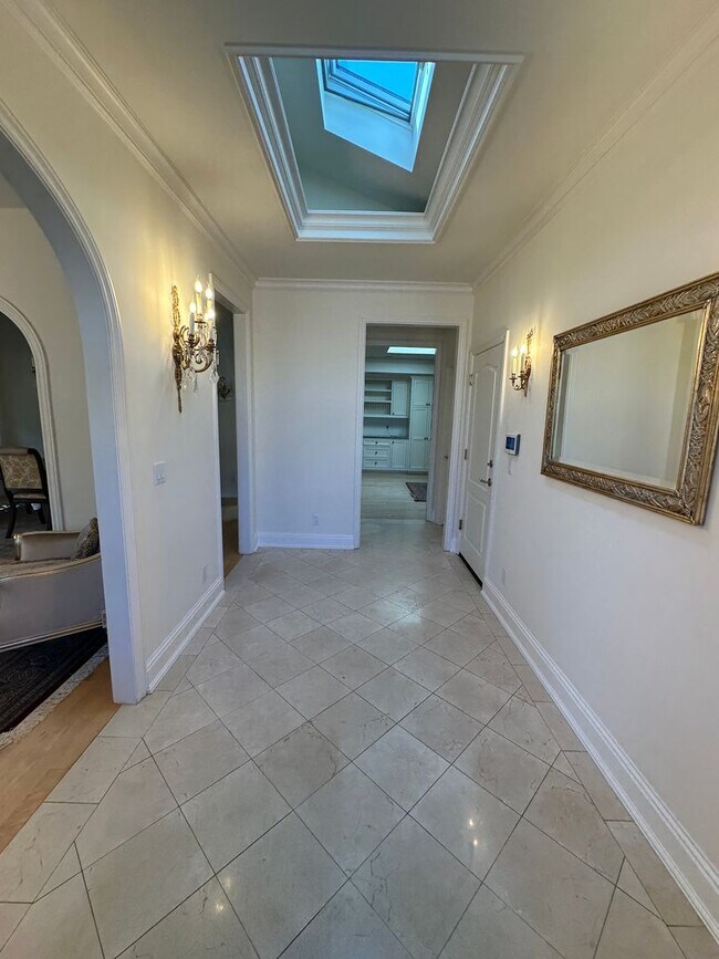 Building Photo - Beautifully Appointed 4 Bed, 2.5 Bath Home...