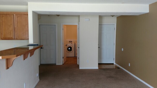 Building Photo - Modern Townhouse in Post Falls