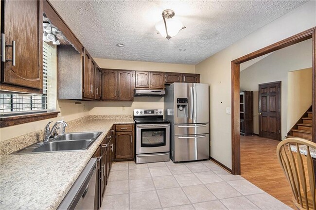 Building Photo - 443 St Patrick Dr SW
