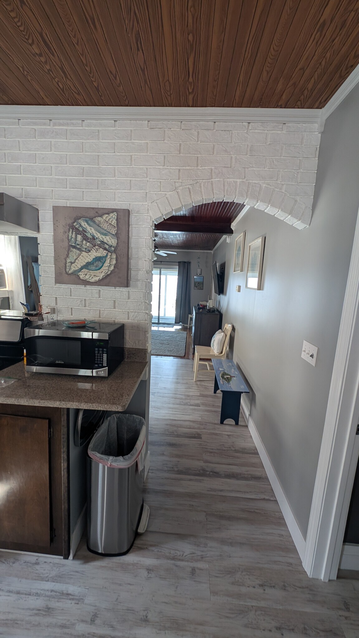 Building Photo - 142 Bluff Ave