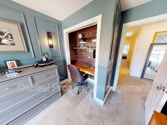 Building Photo - 18 Camden Wds Trl