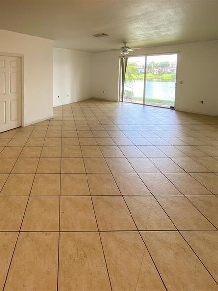 Building Photo - 8236 SW 25th Ct