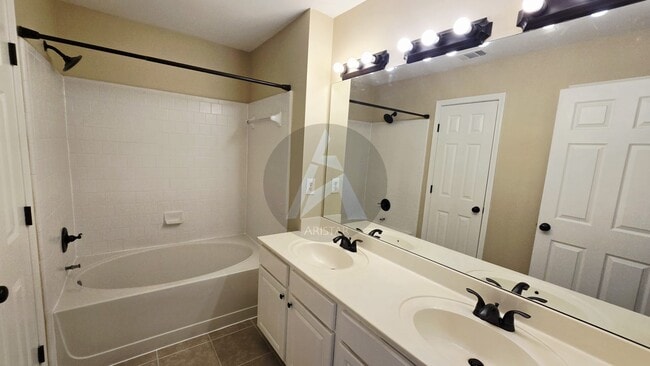 Building Photo - 1741 Taynton Cir