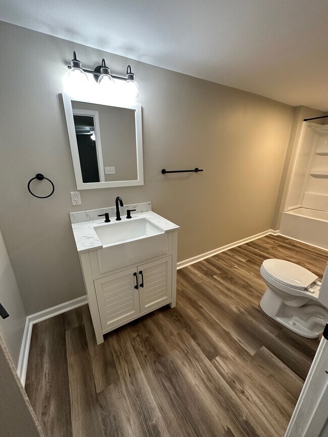 Building Photo - 349 W South St